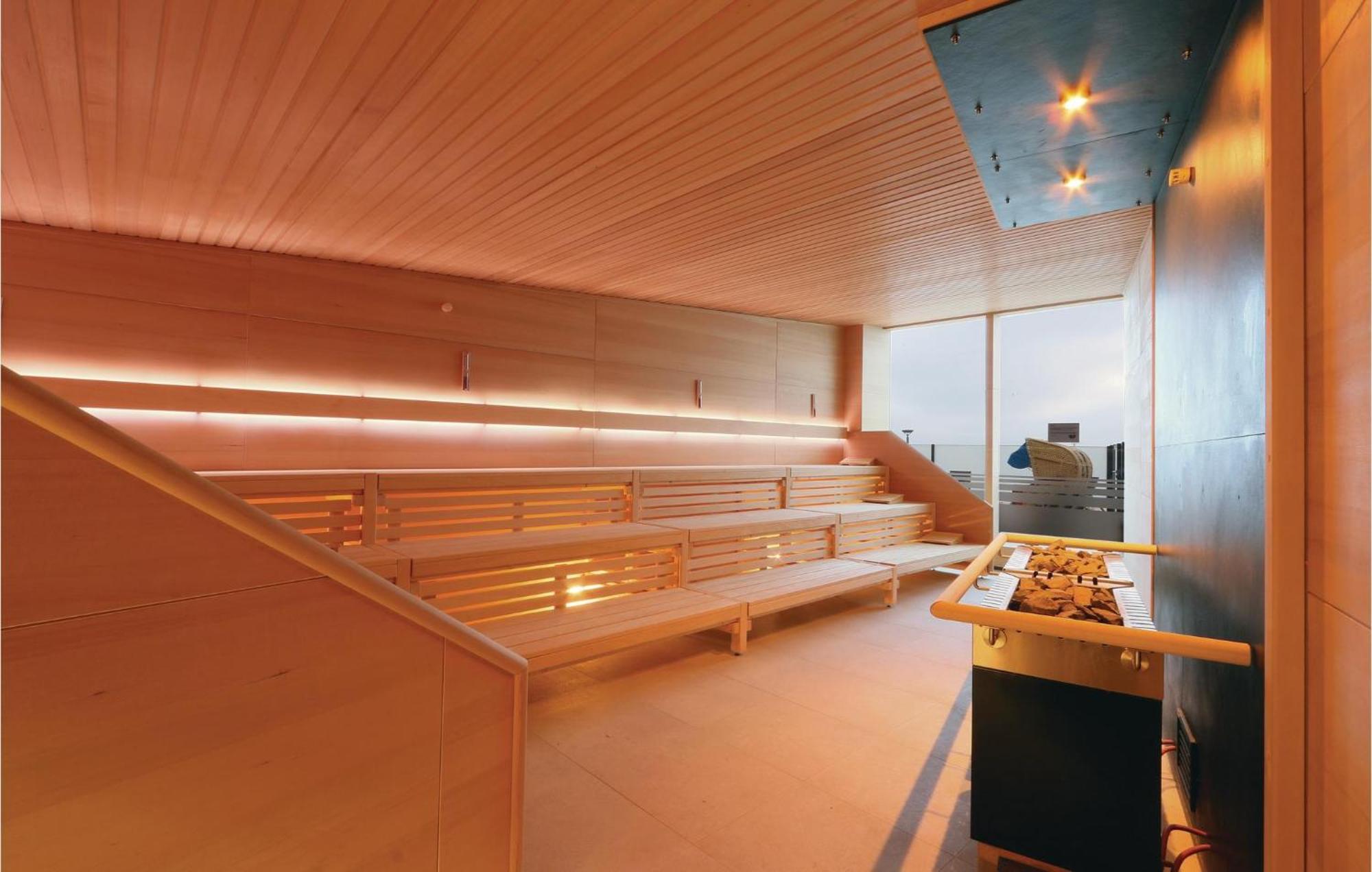 Lovely Apartment In Luebeck Travemuende With Sauna Exteriör bild