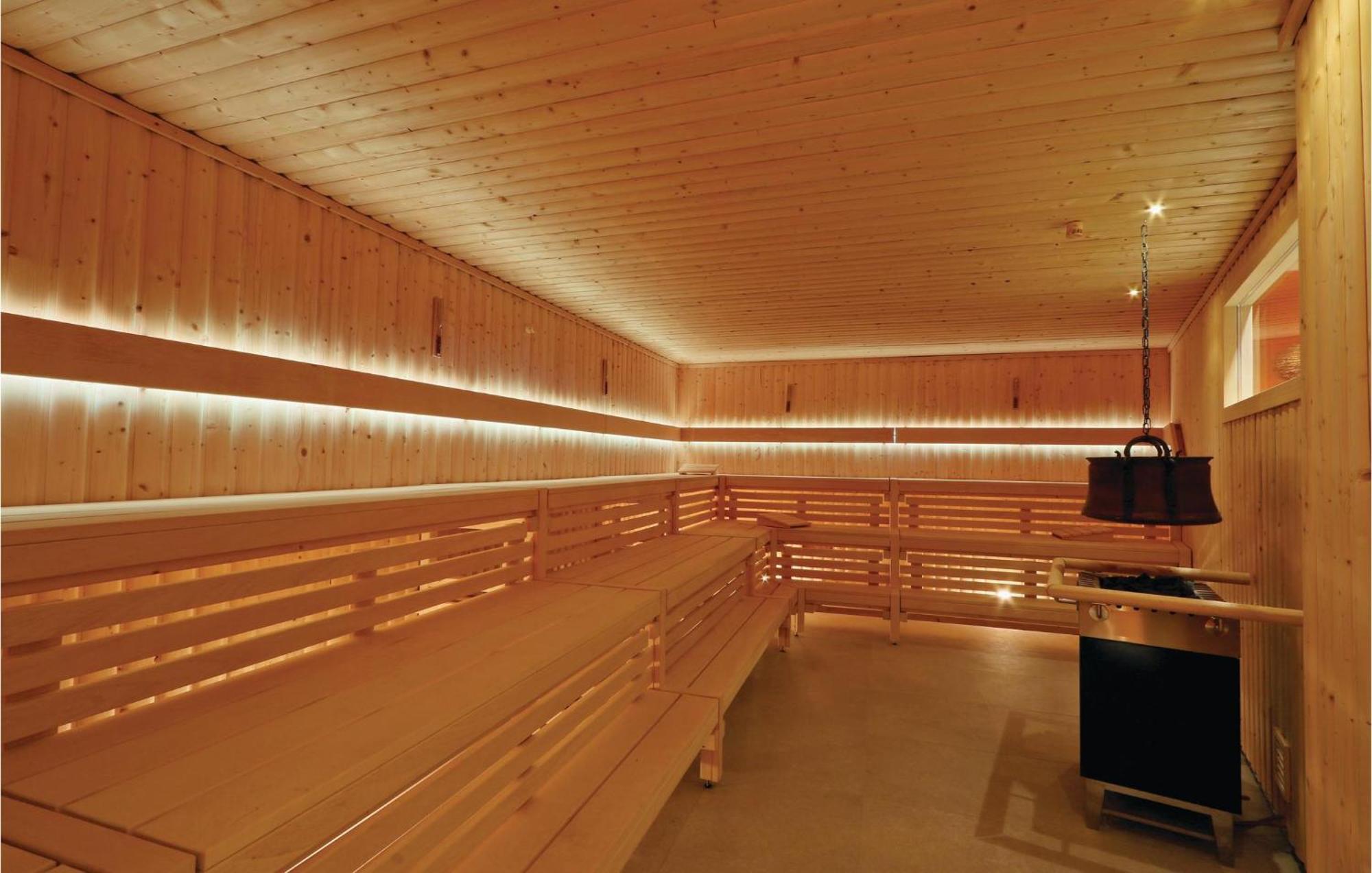 Lovely Apartment In Luebeck Travemuende With Sauna Exteriör bild