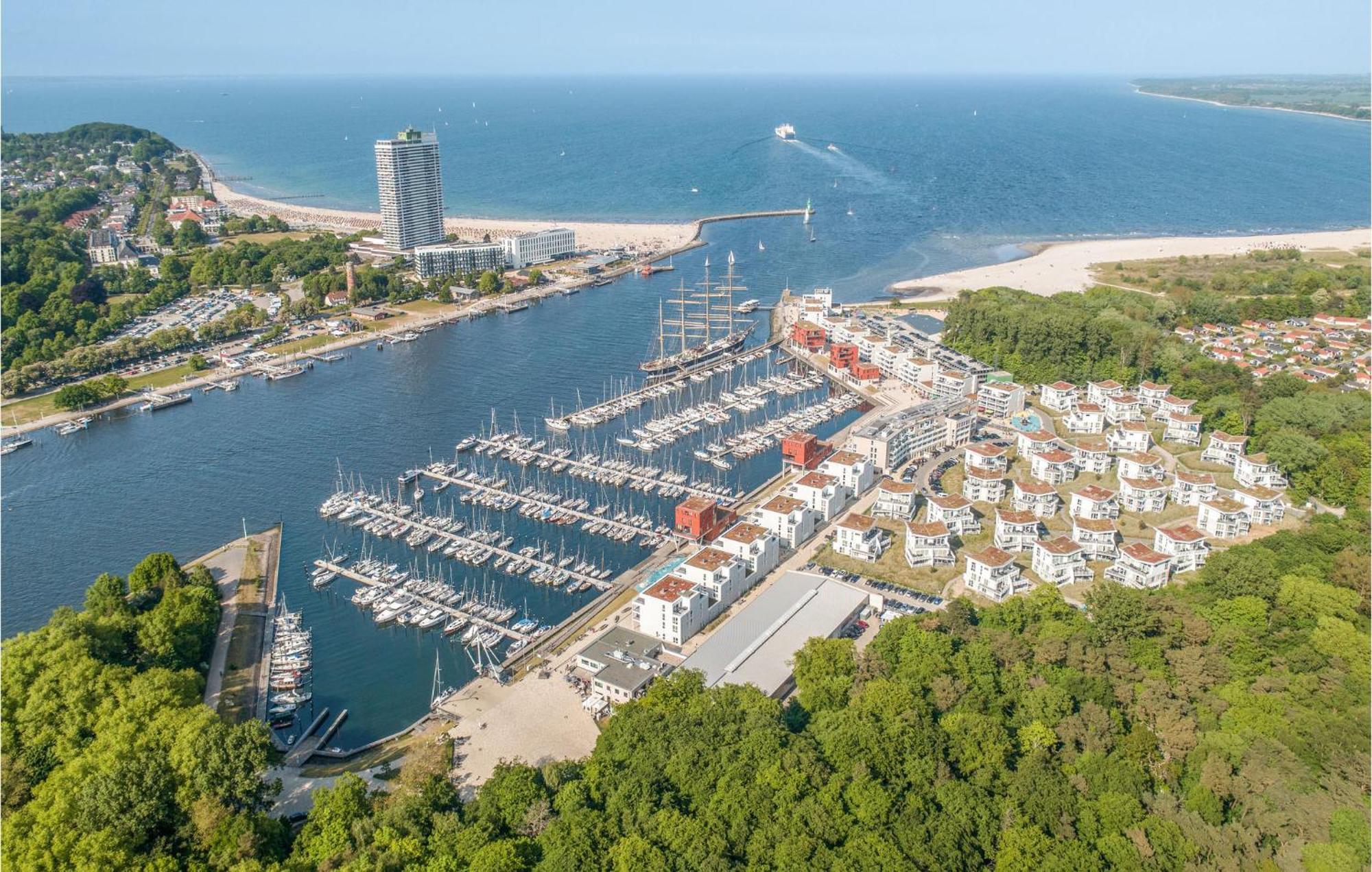 Lovely Apartment In Luebeck Travemuende With Sauna Exteriör bild